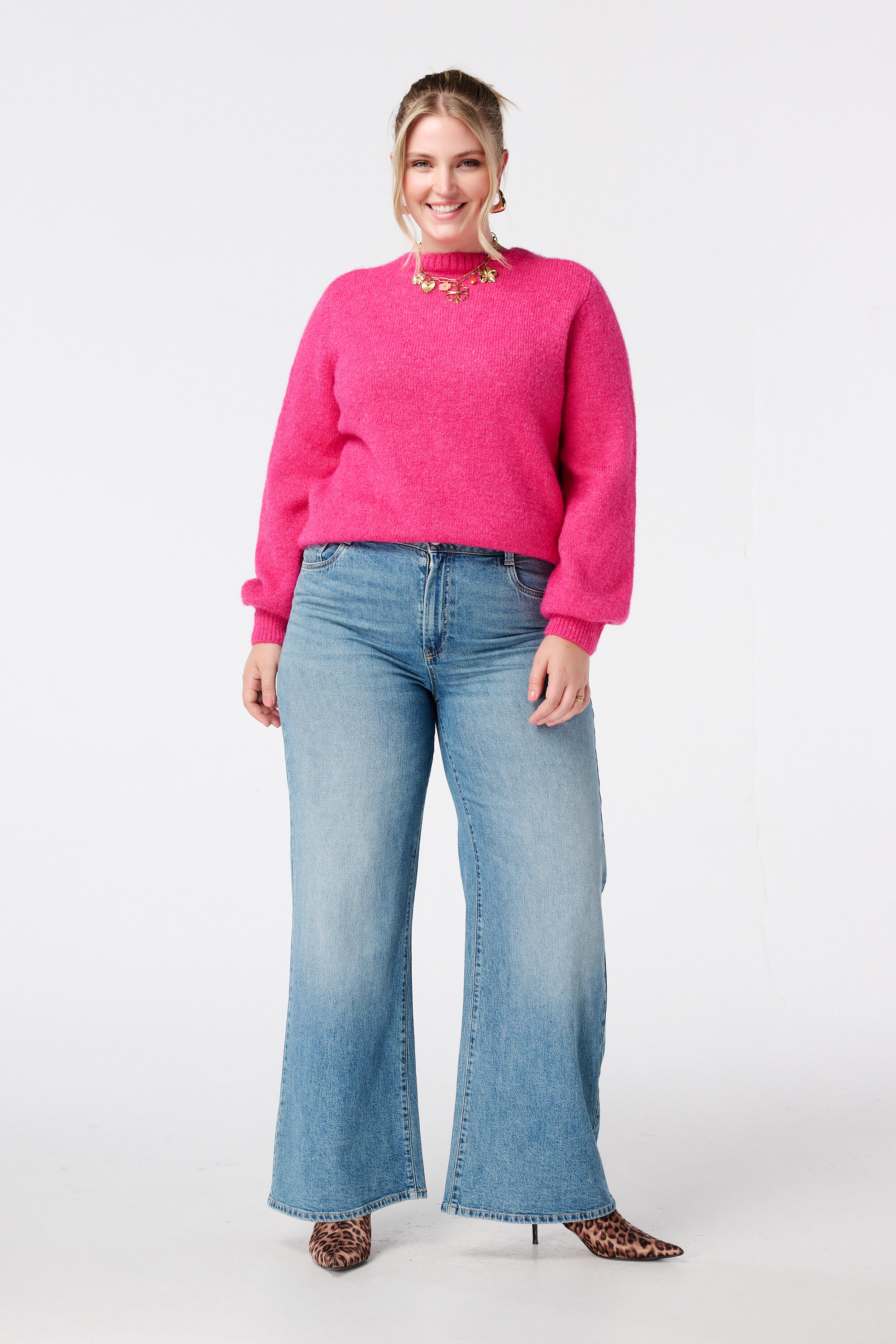 Fijn gebreid vest met knoopsluiting image number 5