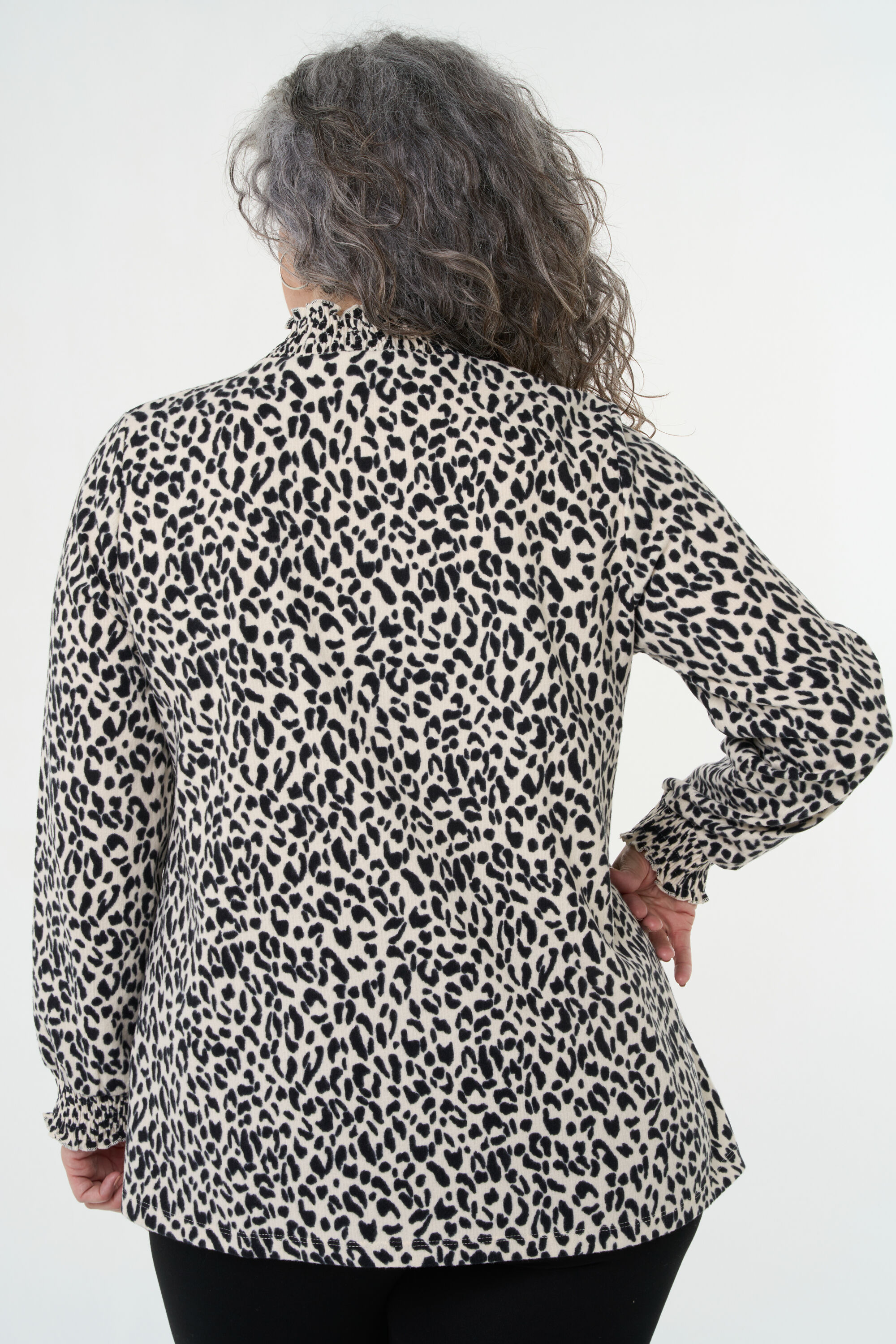 Top met panterprint image number 4