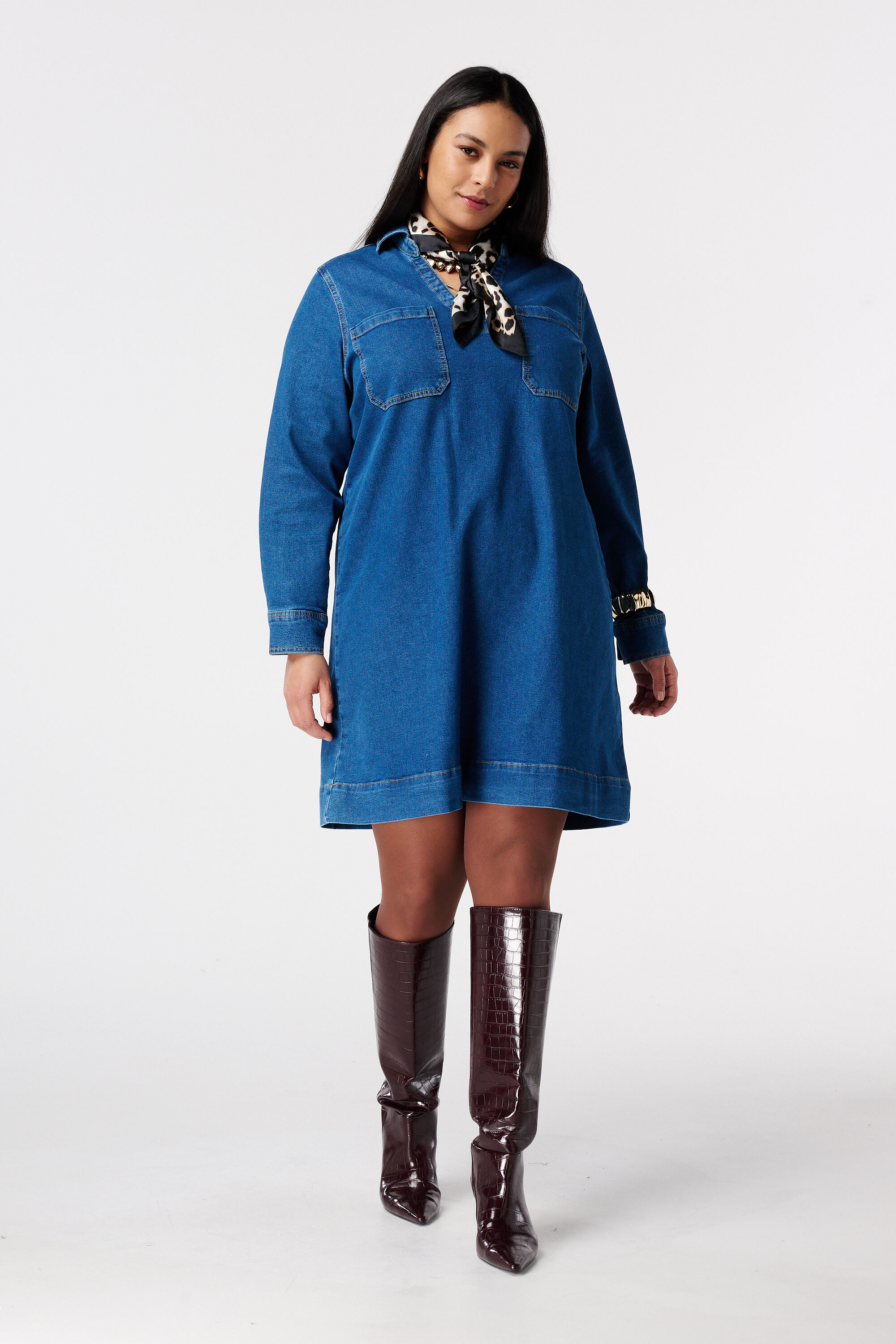 Spijkerjurk met v-hals