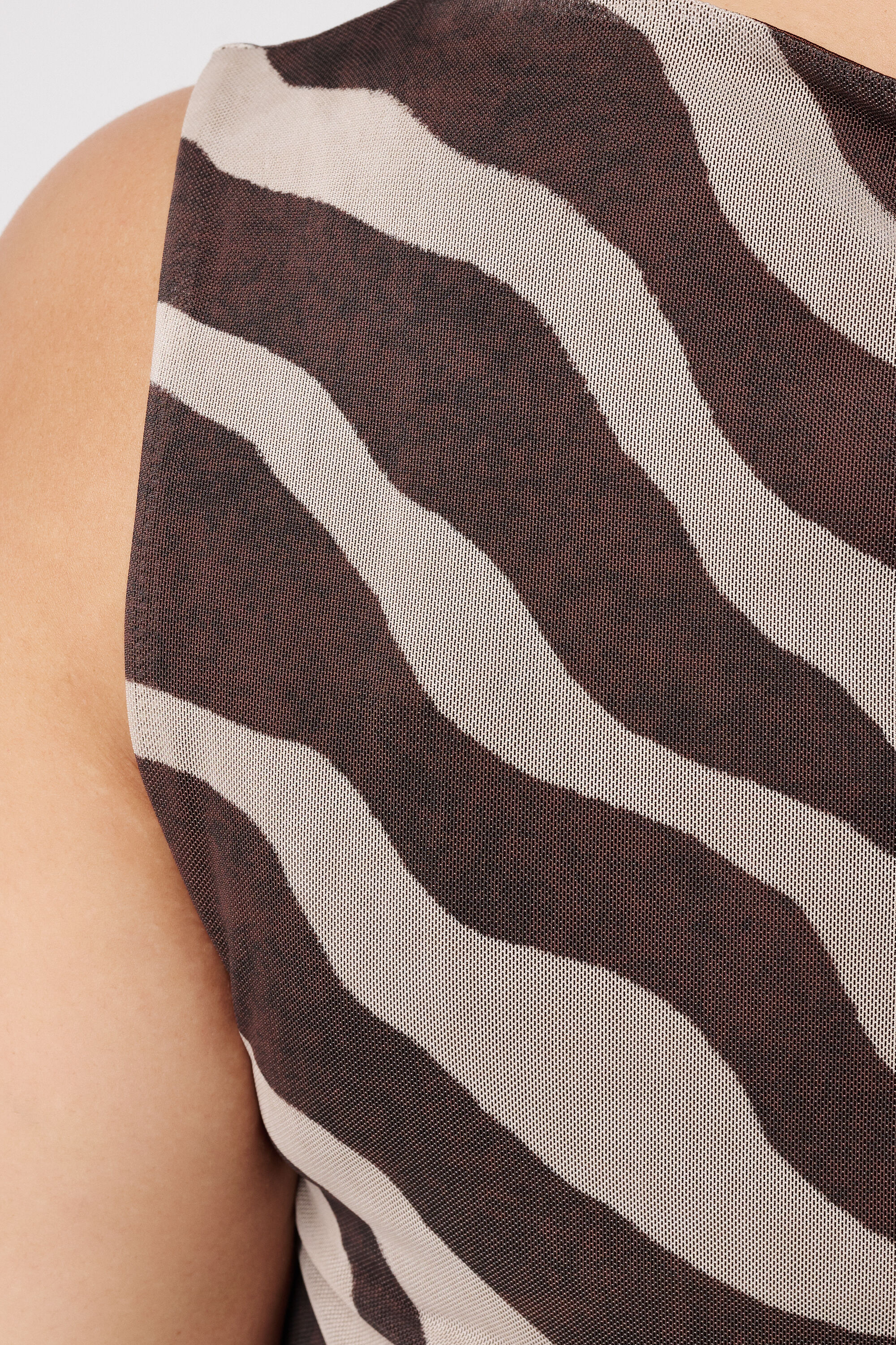 Top en mesh imprim&eacute; image number 6