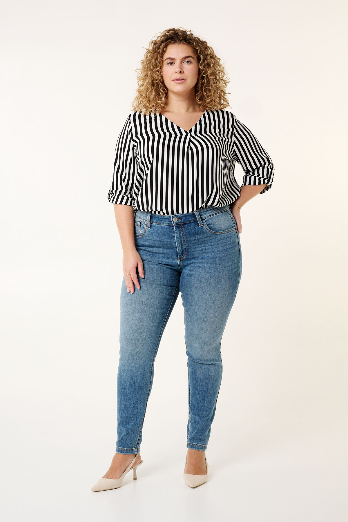 Slim leg jeans IRIS met stretch image number 6