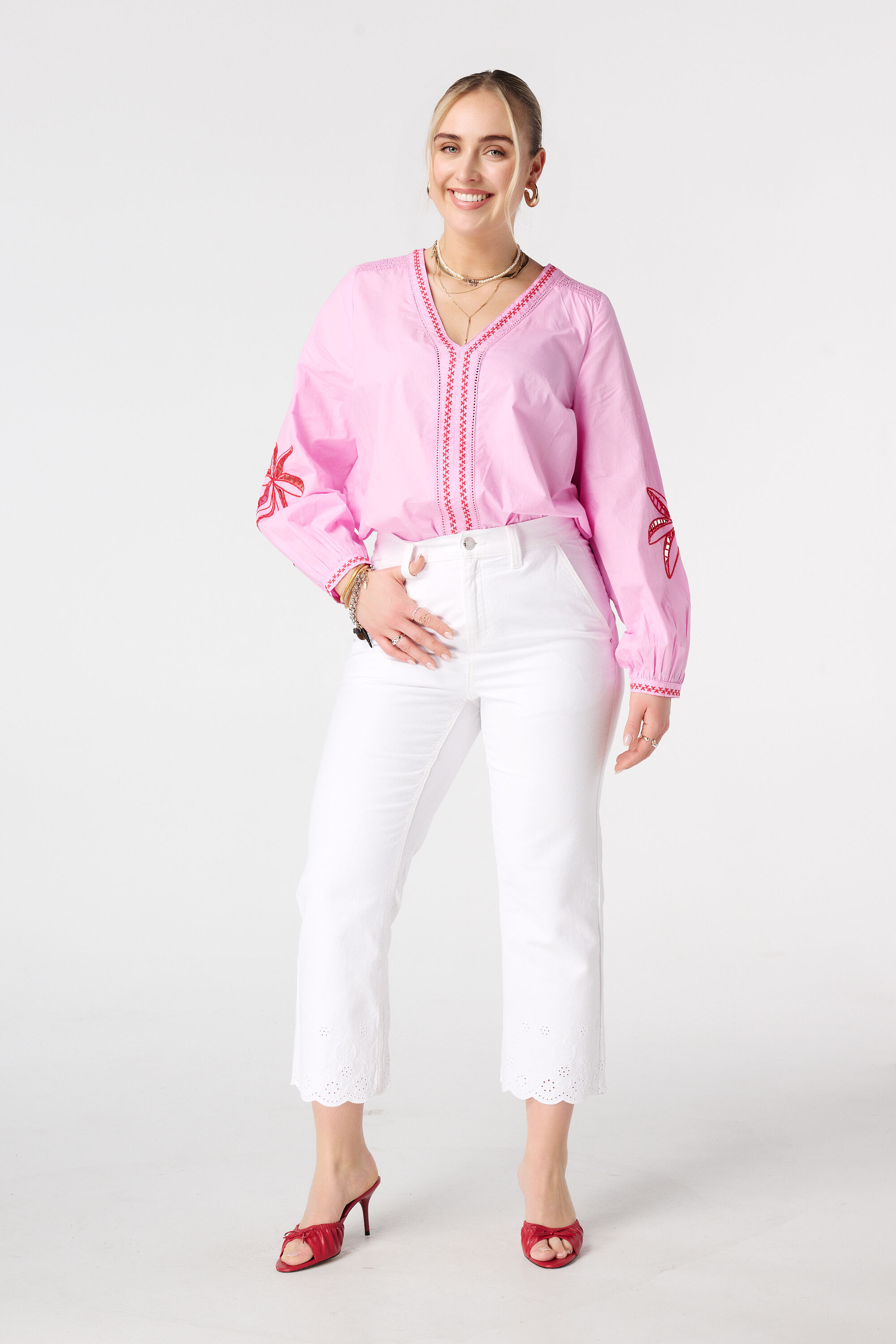 Straight leg jeans met broderie pijpen