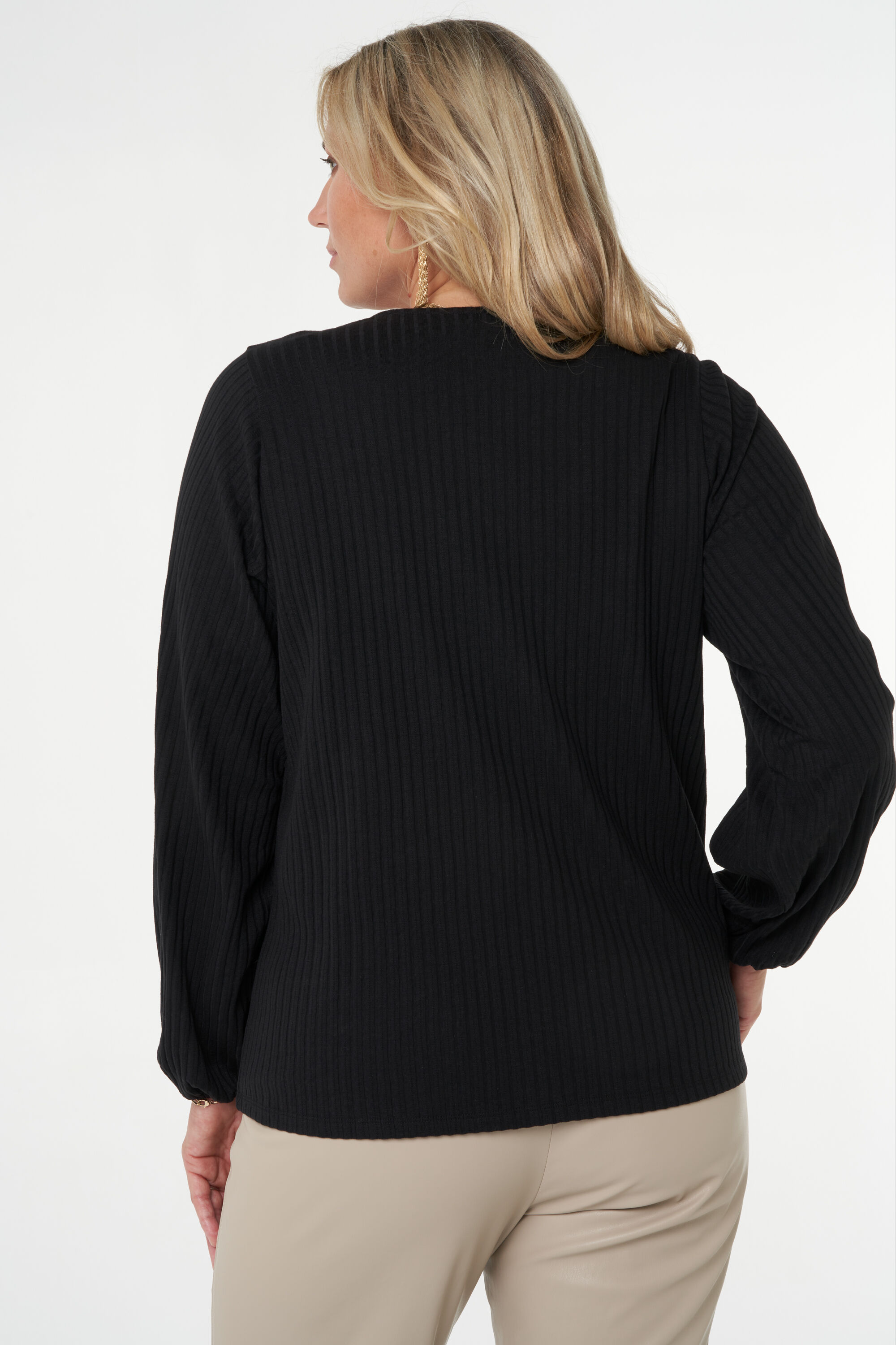 Top met kanten details image number 4