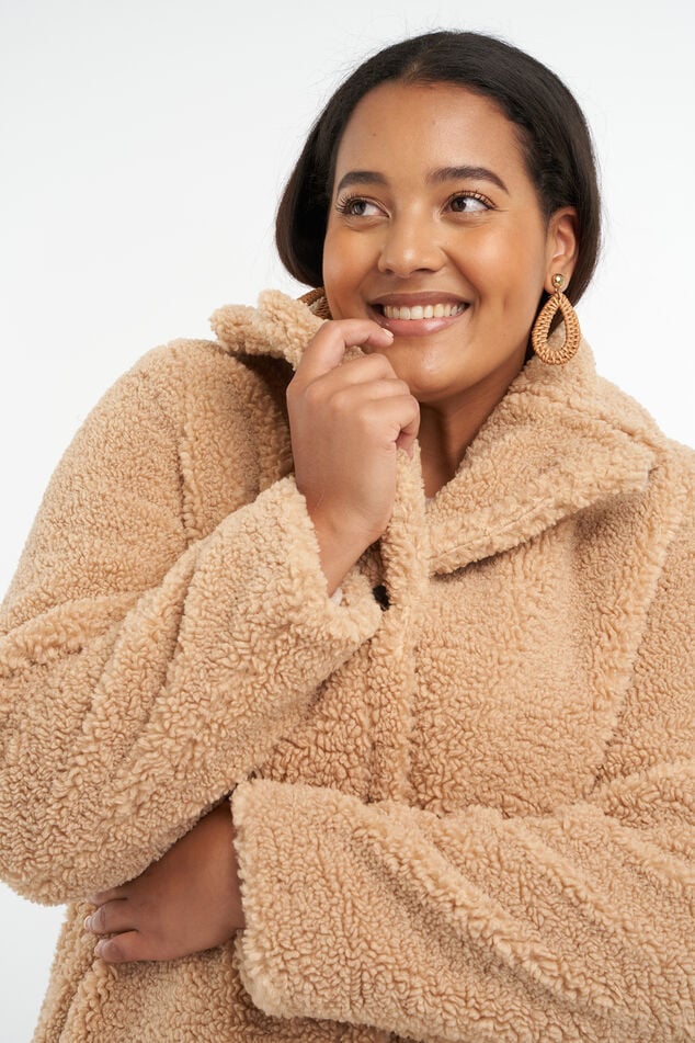 Veste en peluche douce image number 5