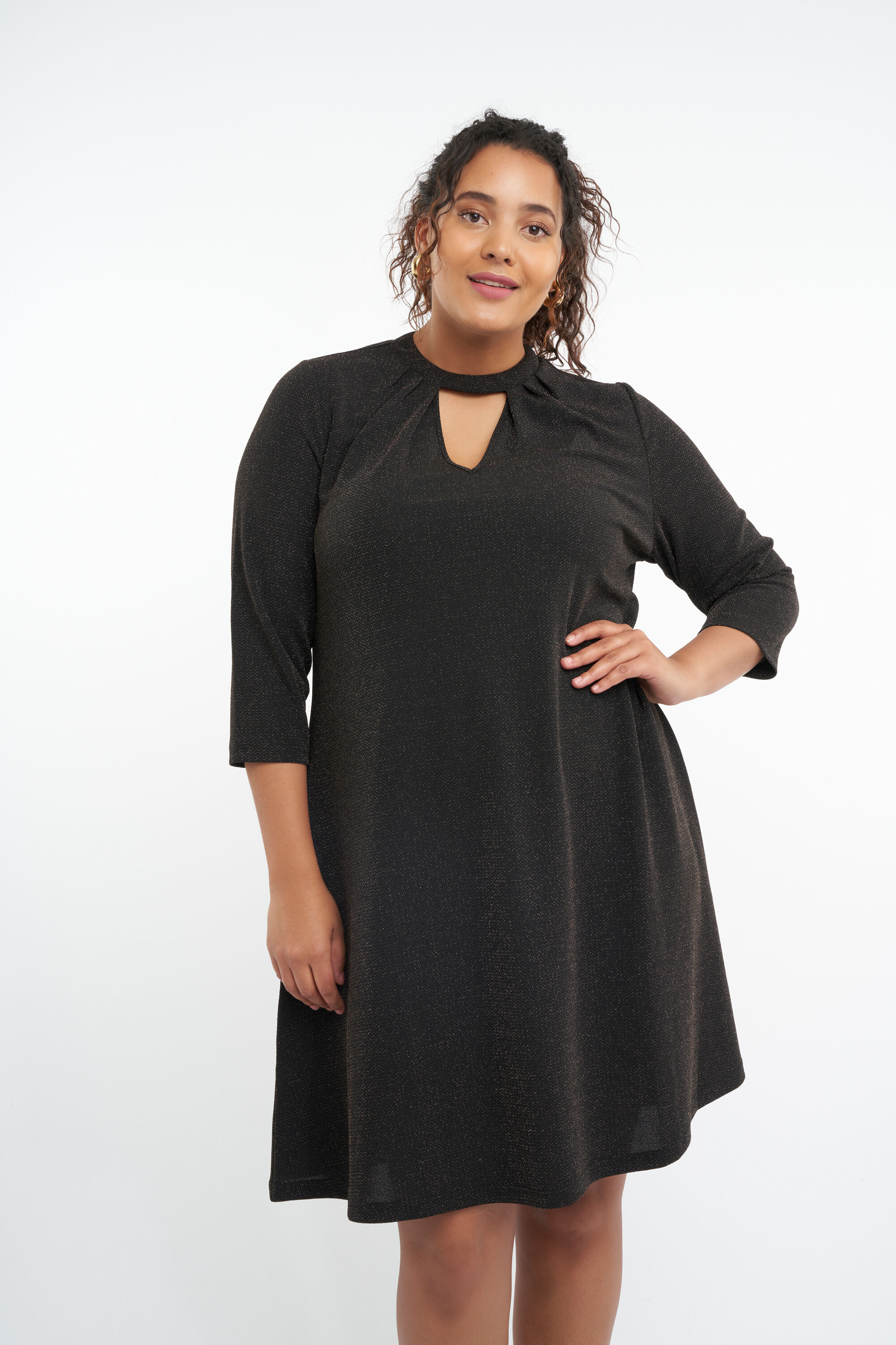 Robe paillet&eacute;e  image number 5