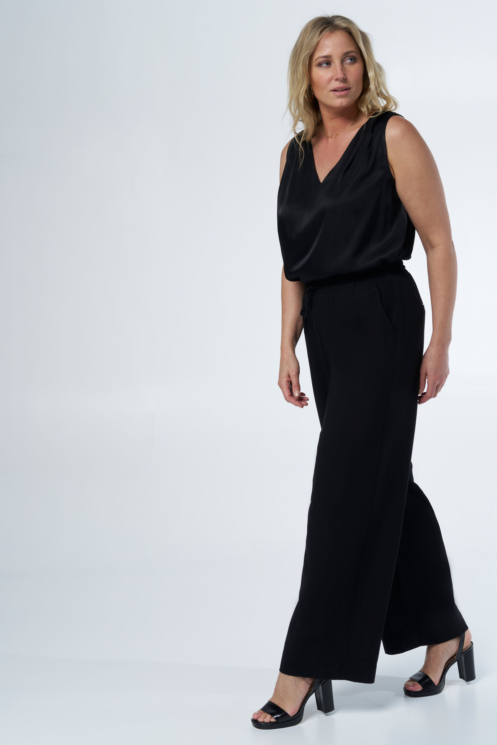 Pantalon en lin, avec taille extensible image number 6