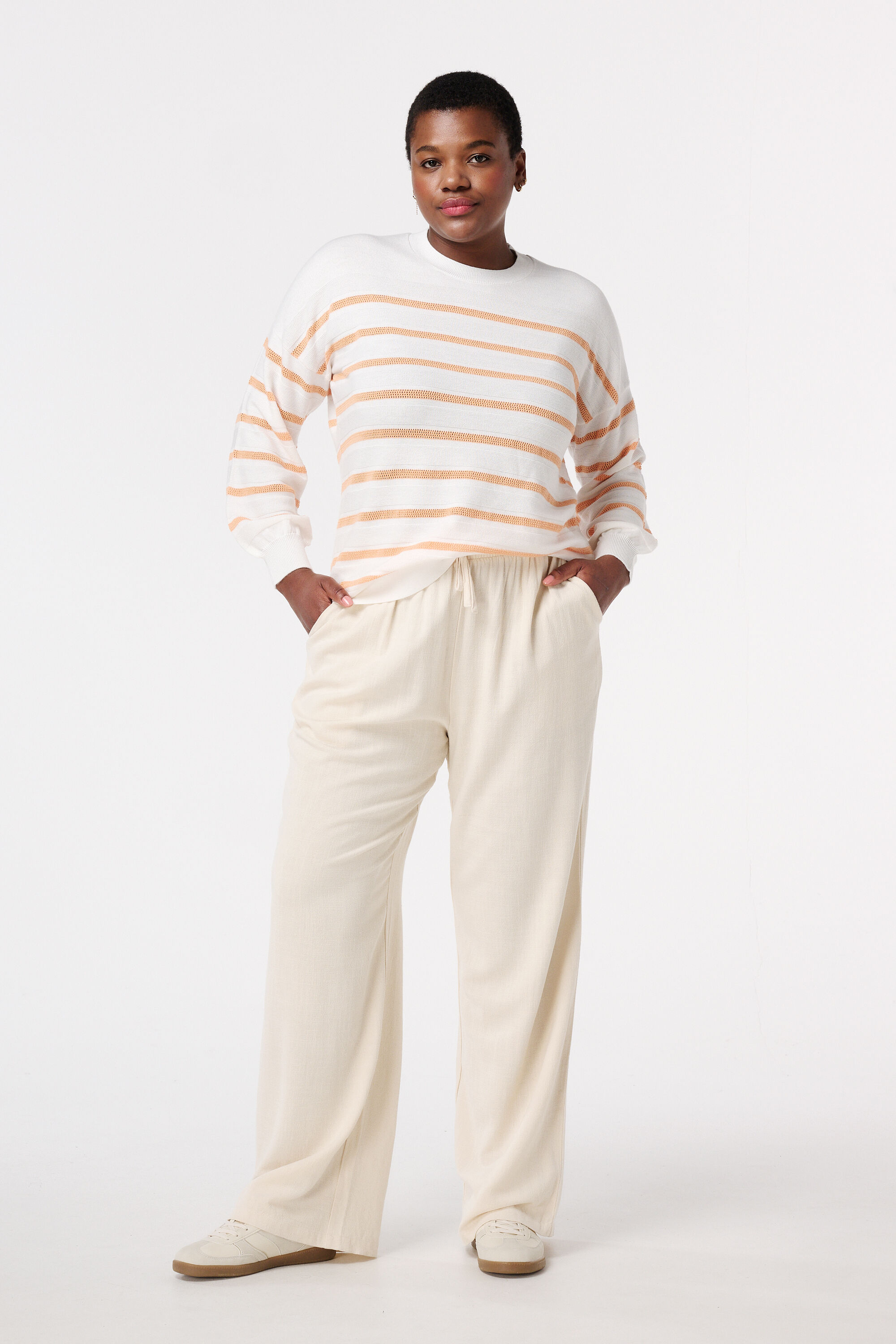 Pull ray&eacute; &agrave; mailles fines image number 4