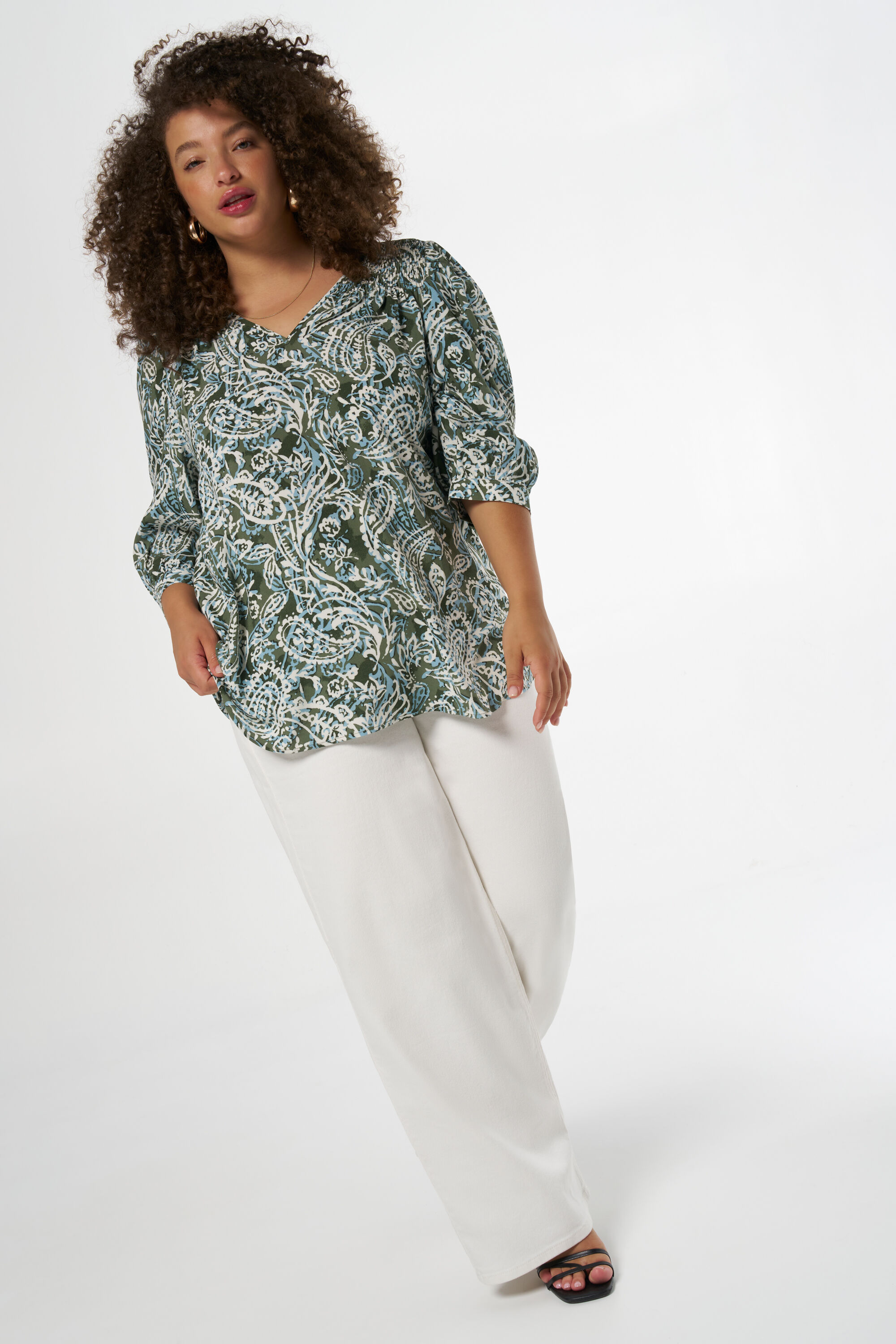 Blouse met smock details image number 5