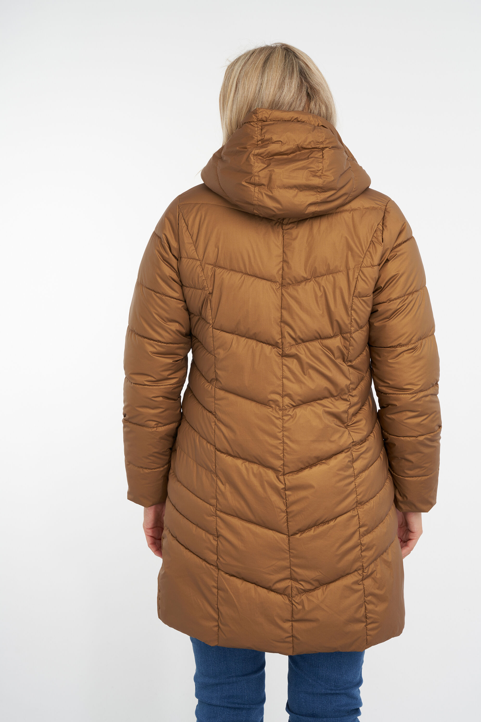 Gewatteerde jas met capuchon image number 4