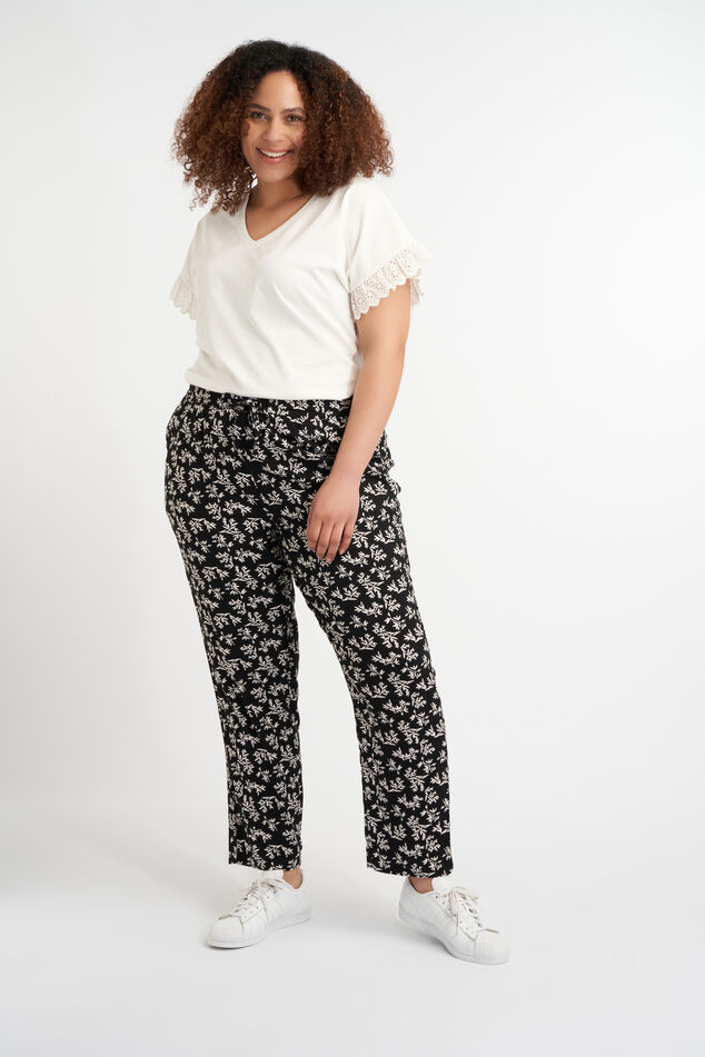 Pantalon coupe ample  image number 5