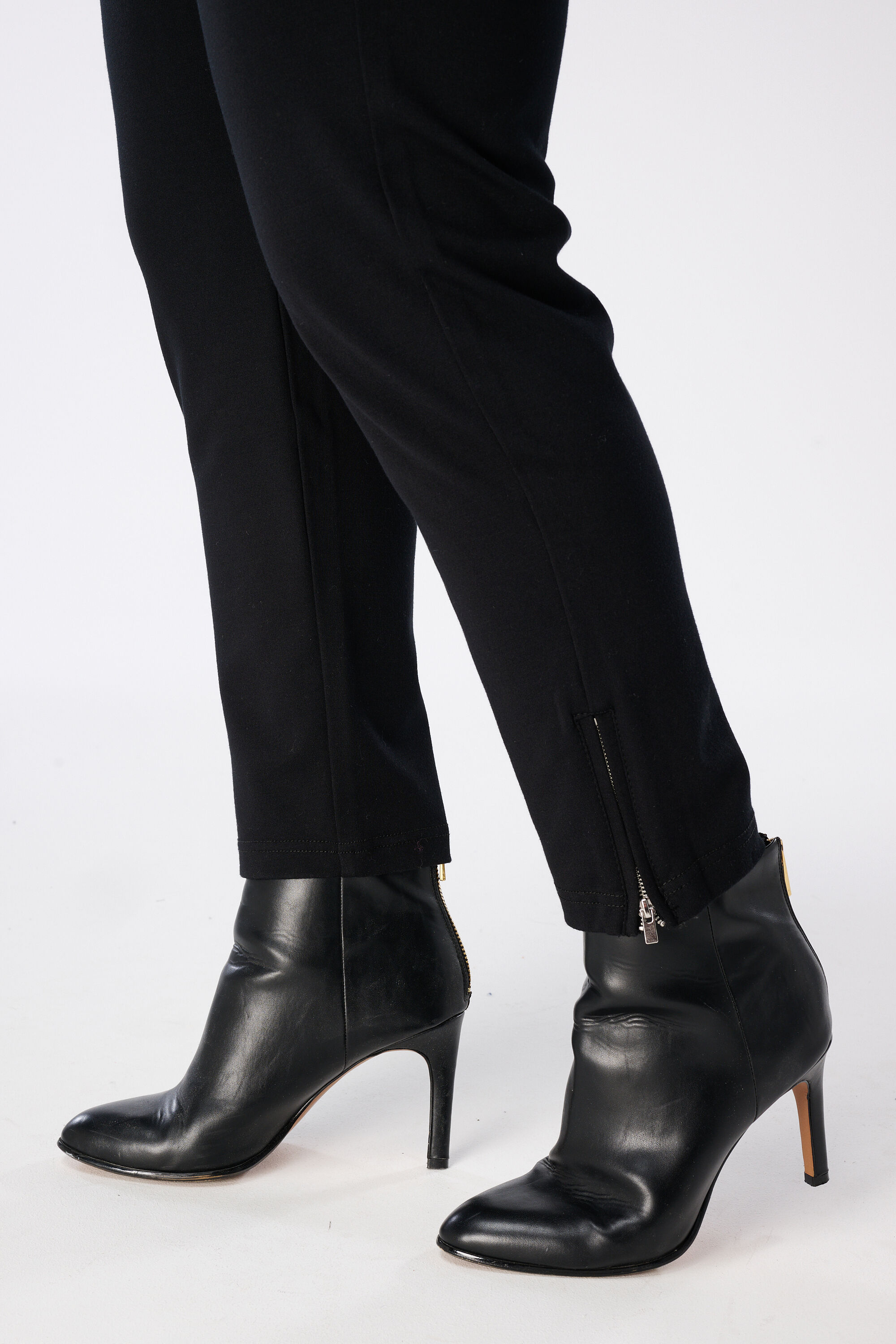 Pantalon avec cordon de serrage image number 5