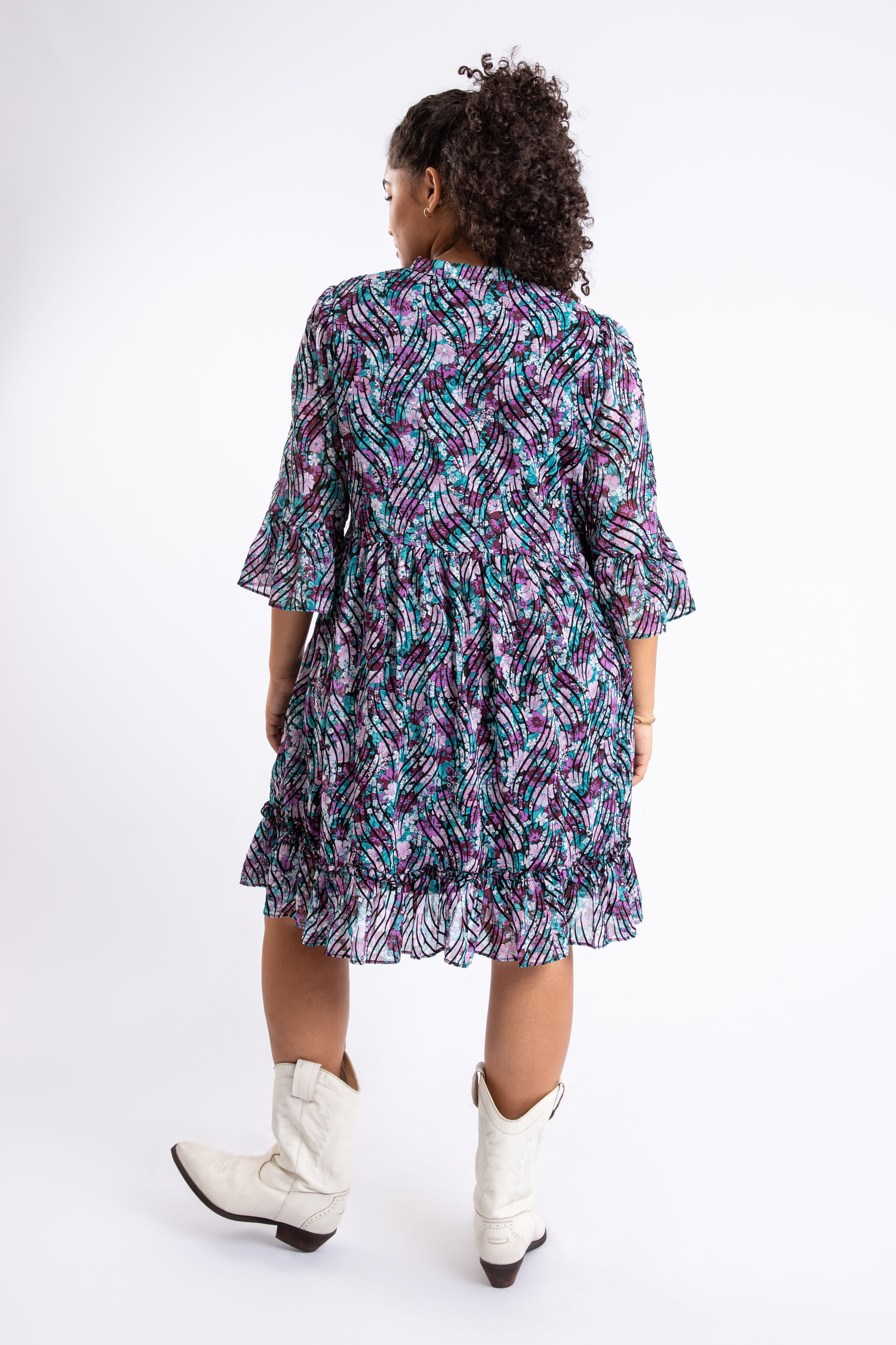 Jurk met bloemenprint en volants image number 4