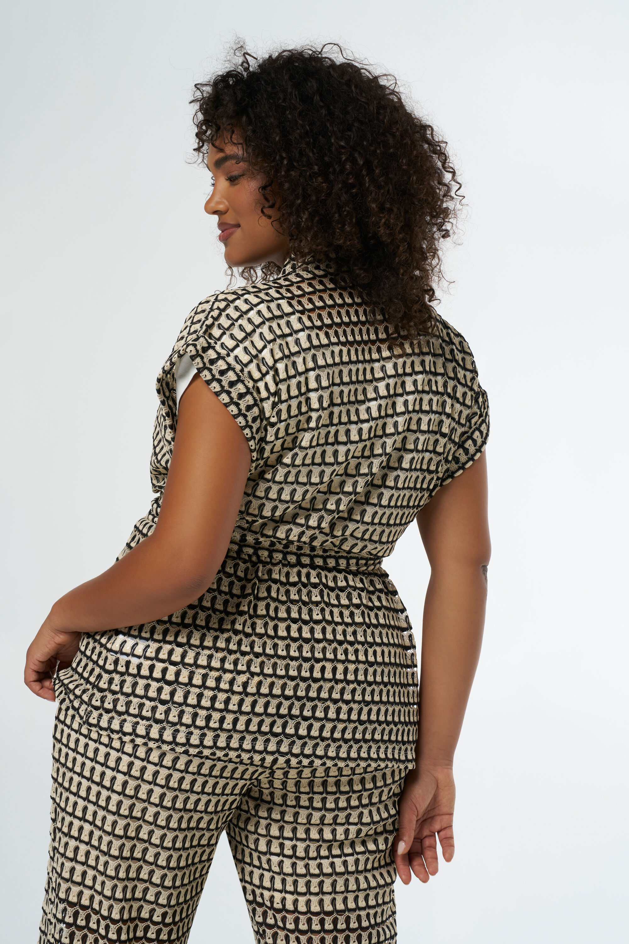 Gehaakte gilet met ceintuur image number 3