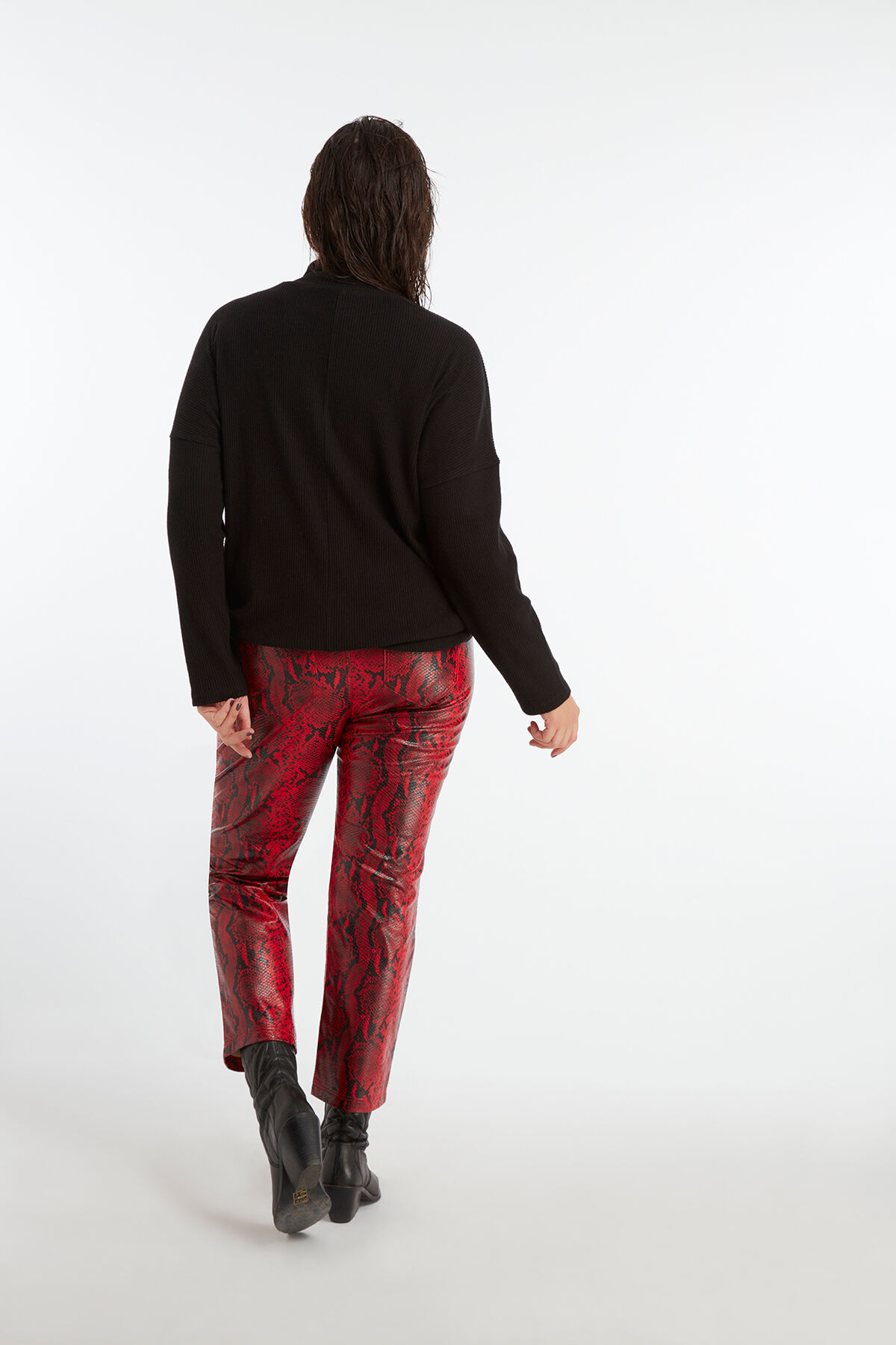 Pull-over &agrave; col roul&eacute; image number 7