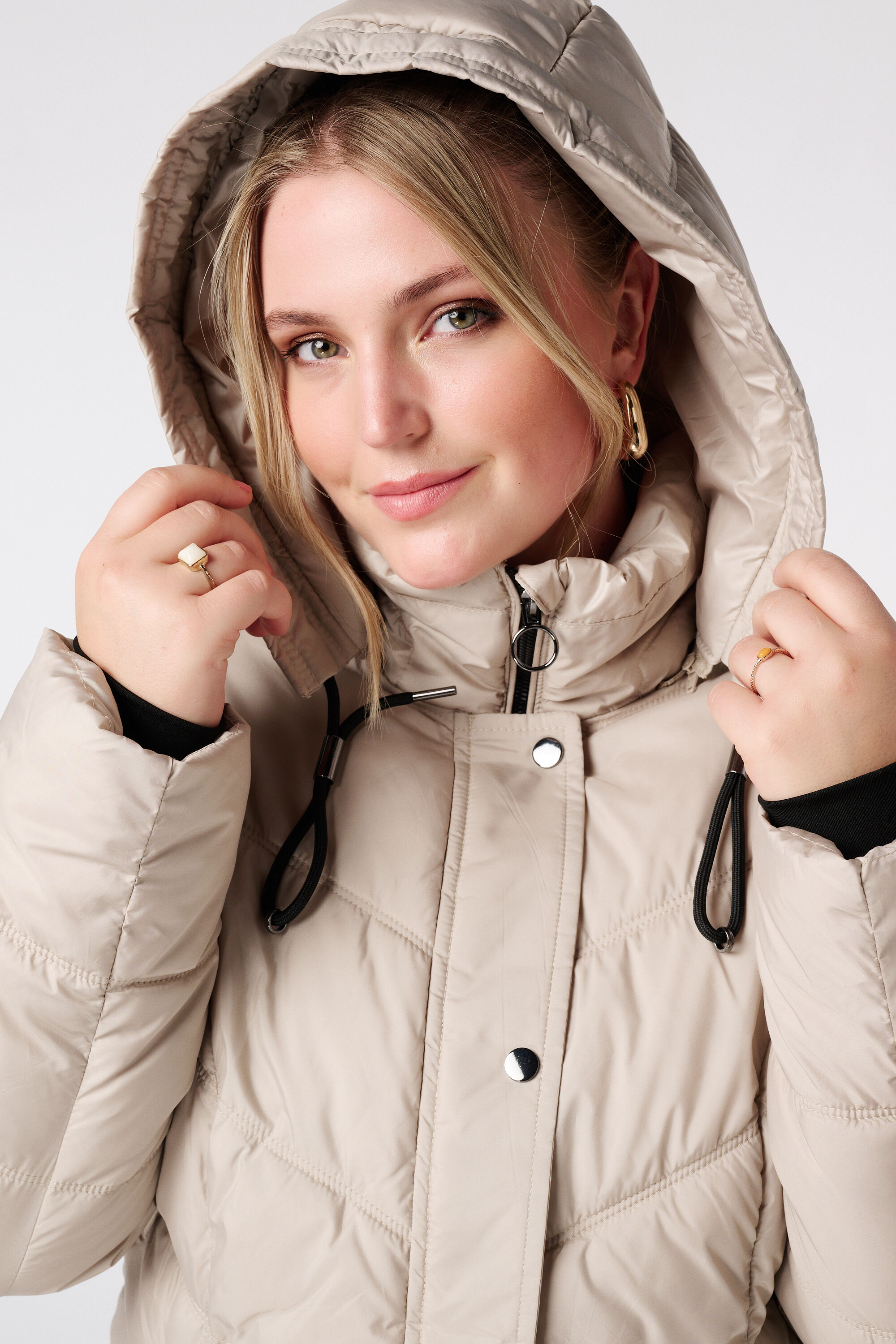 Veste &agrave; capuche image number 4