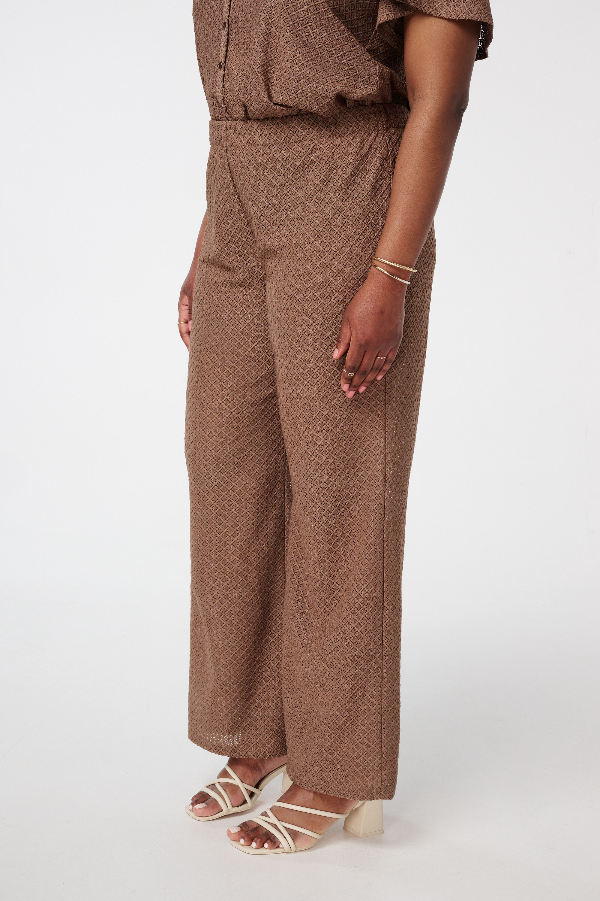 Pantalon avec structure tiss&eacute;e image number 5