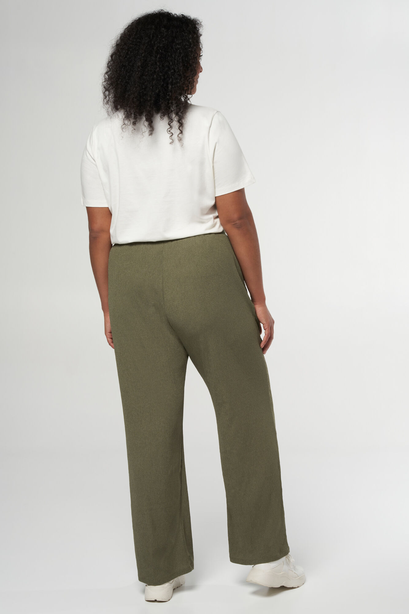 Pantalons avec un cordon image number 3