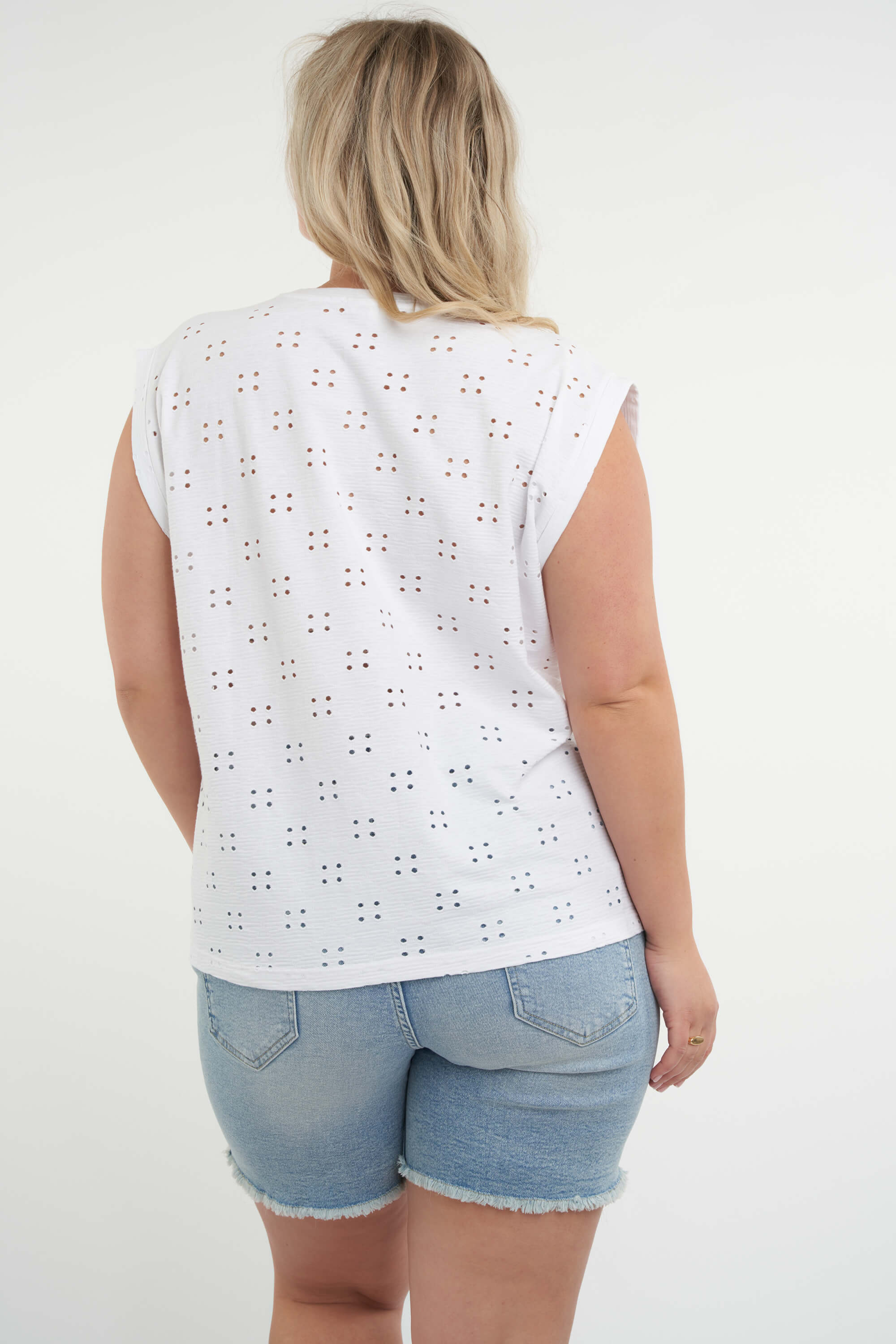 Mouwloze top met broderie anglaise image number 3