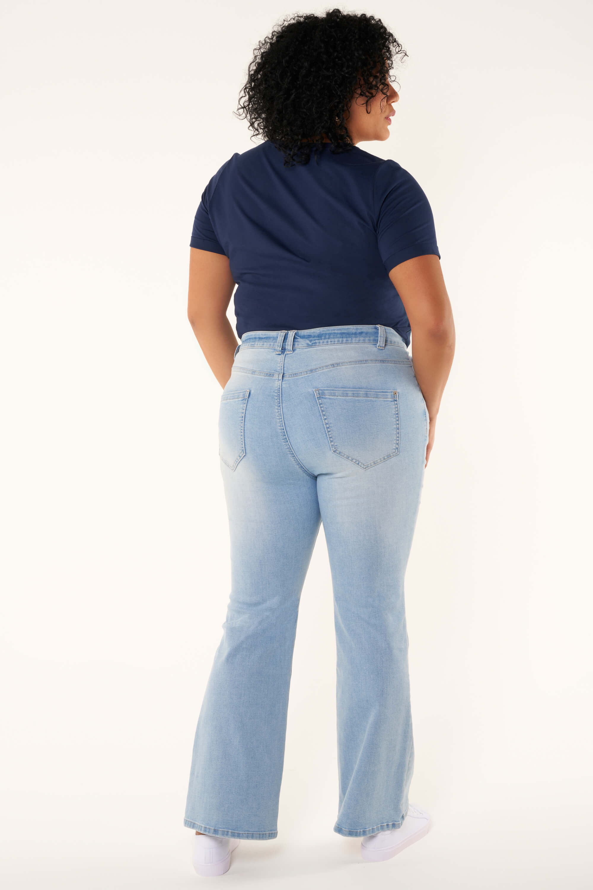 Flared jeans image number 4