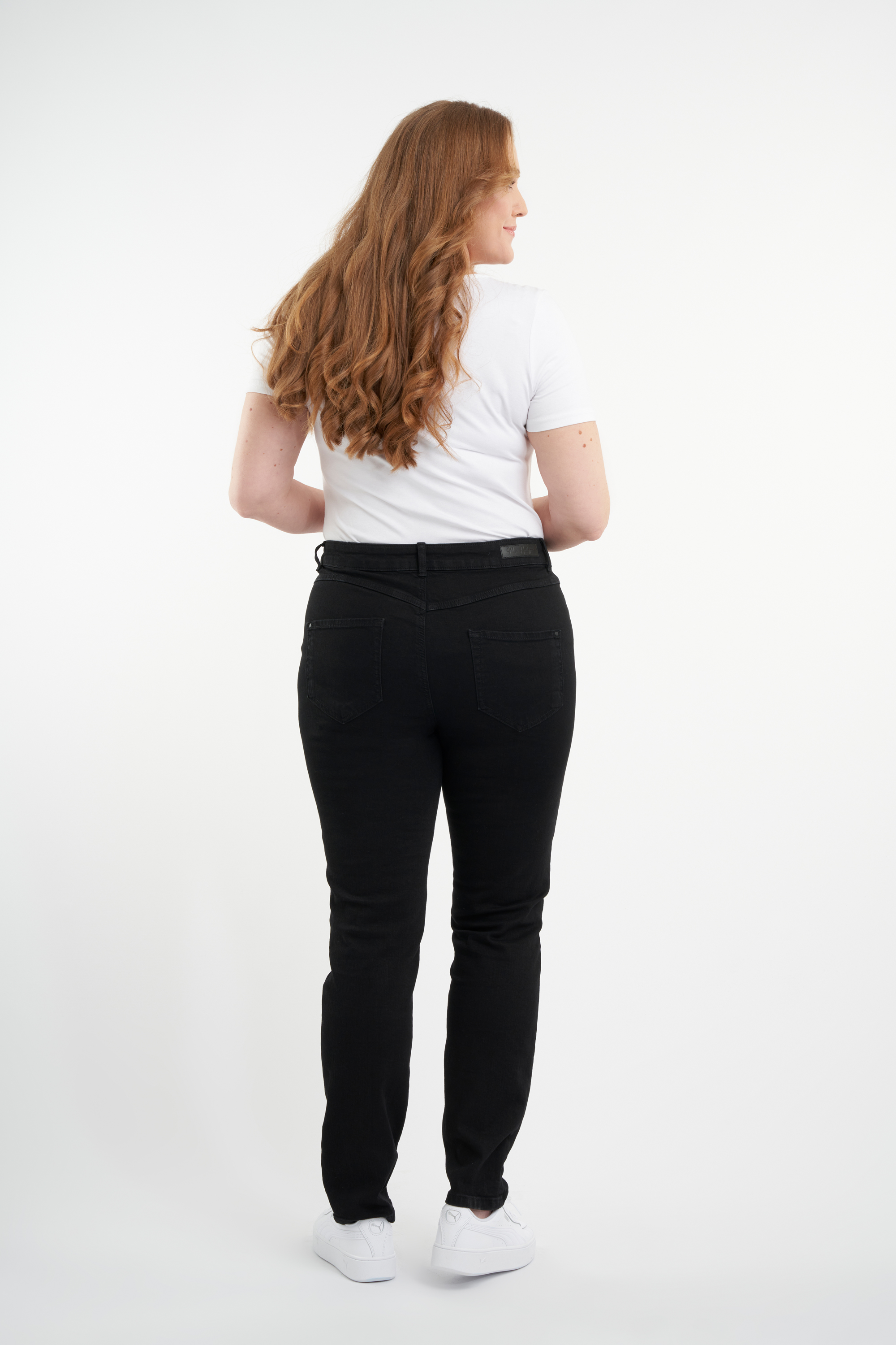 Slim leg jeans SHAPES image 5