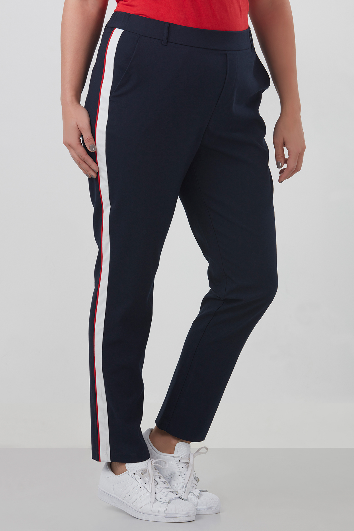 Afkorten Charles Keasing Geplooid Dames Broek met sportieve streep bij MS Mode®